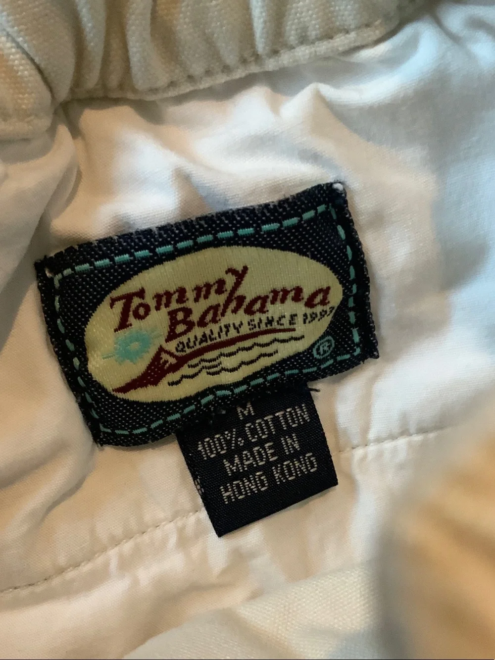 Tommy Bahama Men's cotton White Cargo Shorts with Patch Pocket